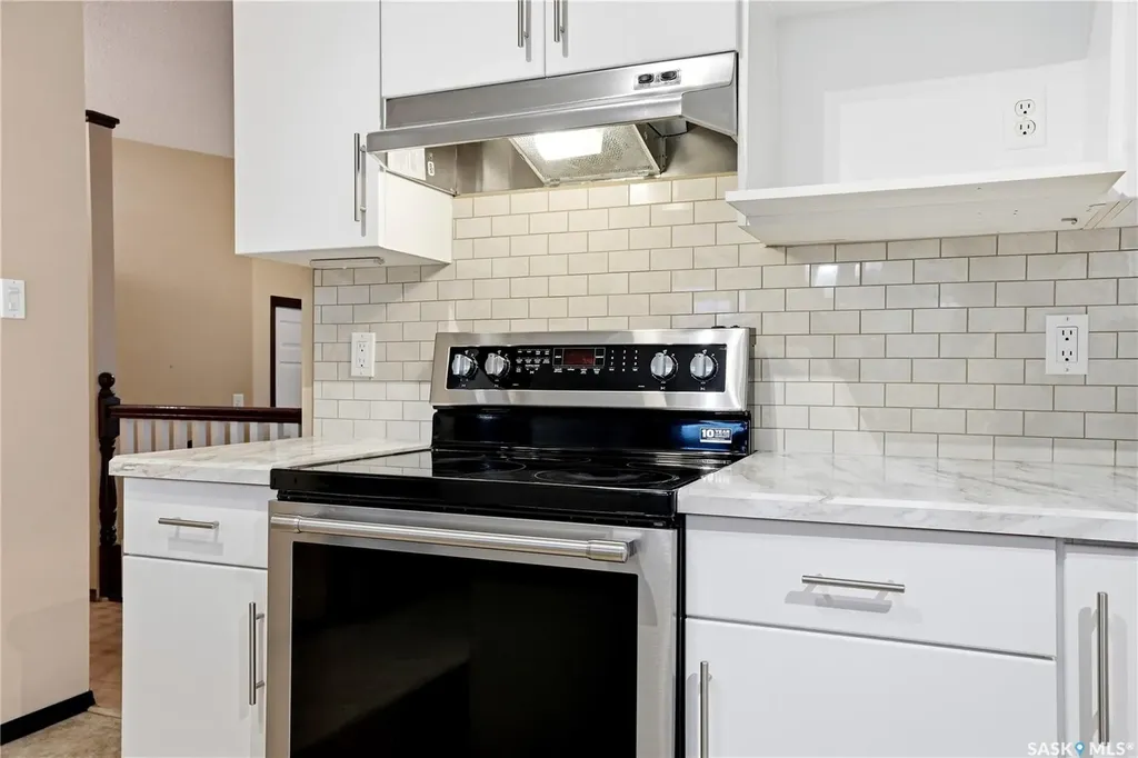 3676 Bishop Crescent E Regina SK S4Z 1A8