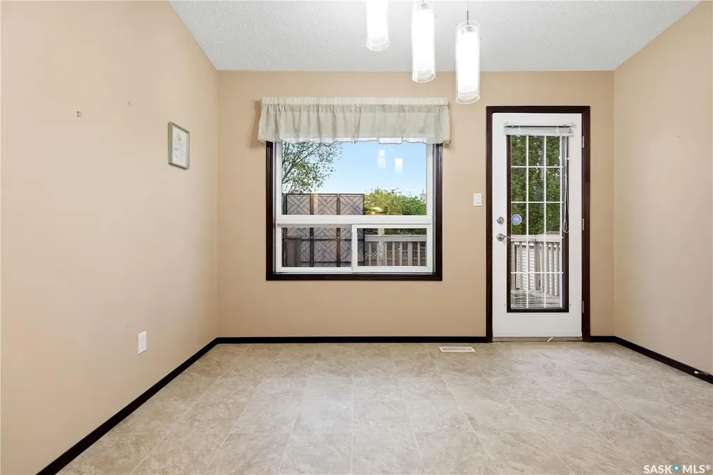 3676 Bishop Crescent E Regina SK S4Z 1A8