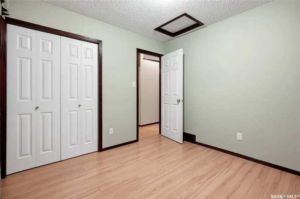 3676 Bishop Crescent E Regina SK S4Z 1A8