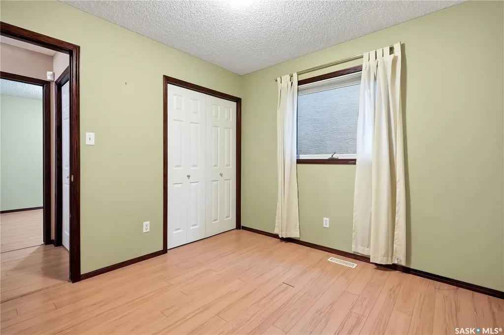 3676 Bishop Crescent E Regina SK S4Z 1A8