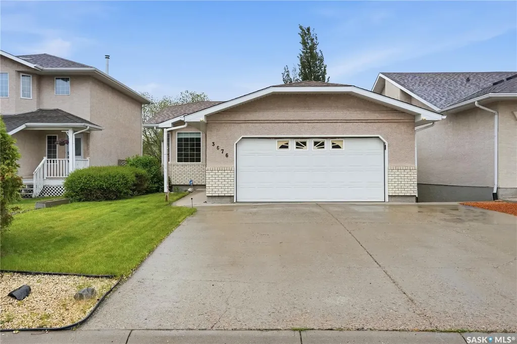 3676 Bishop Crescent E Regina SK S4Z 1A8