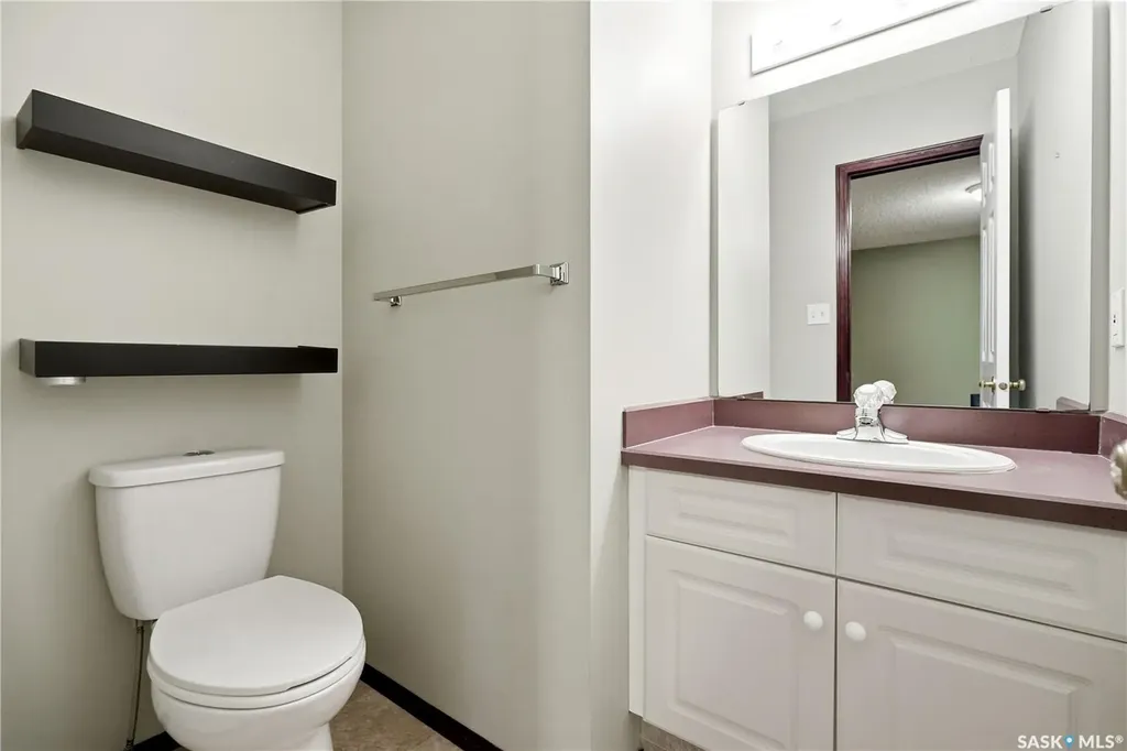 3676 Bishop Crescent E Regina SK S4Z 1A8