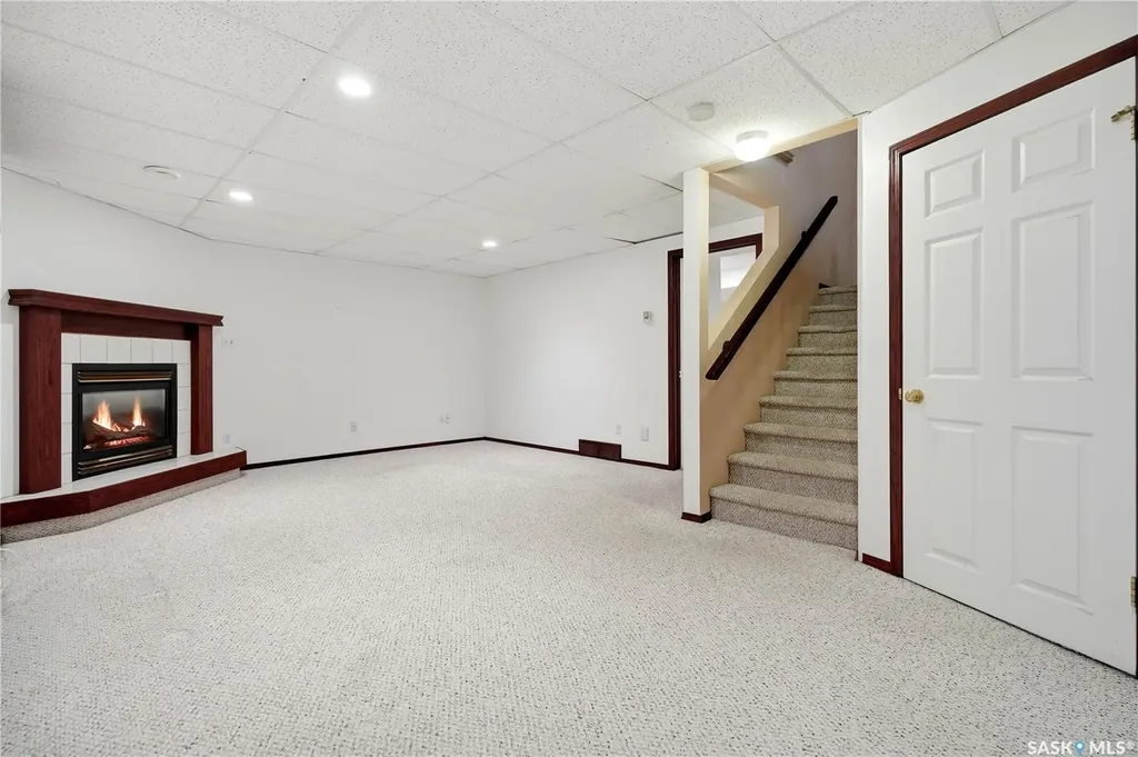 3676 Bishop Crescent E Regina SK S4Z 1A8