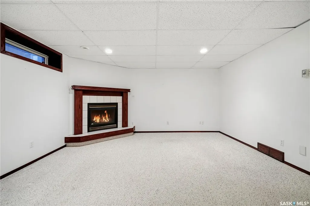 3676 Bishop Crescent E Regina SK S4Z 1A8