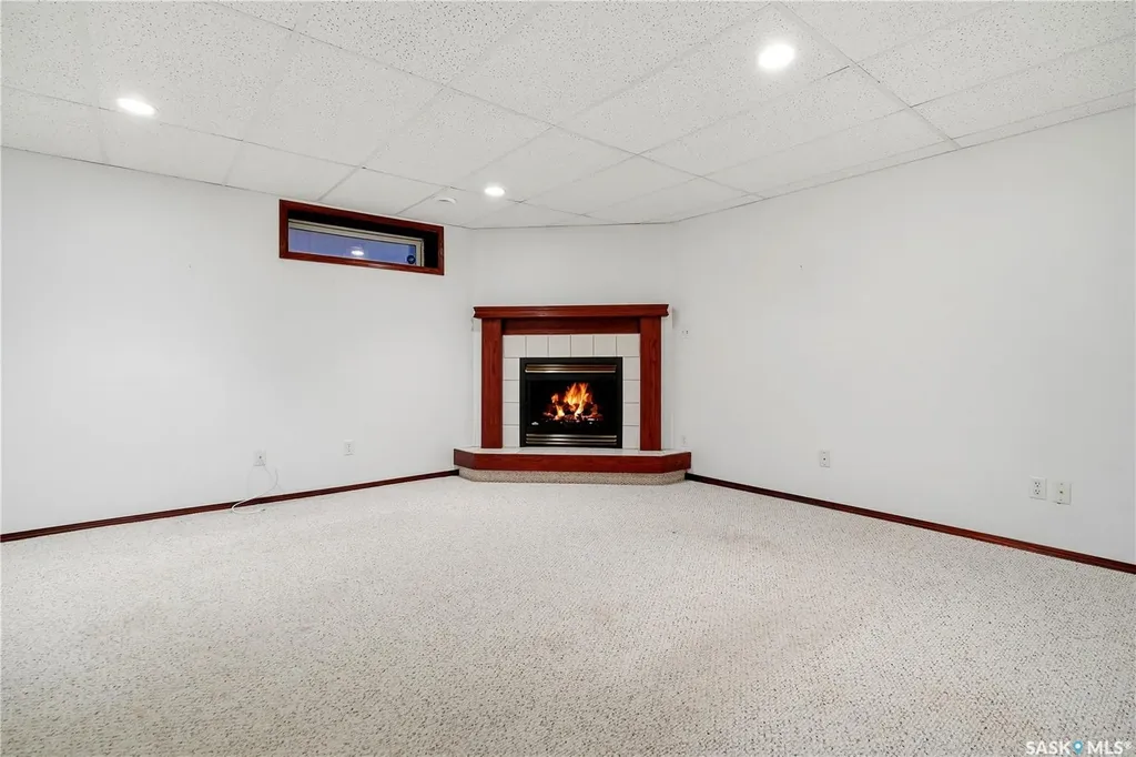 3676 Bishop Crescent E Regina SK S4Z 1A8