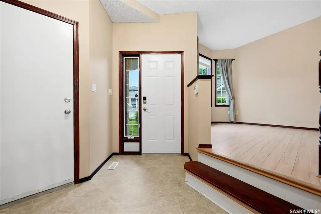 3676 Bishop Crescent E Regina SK S4Z 1A8