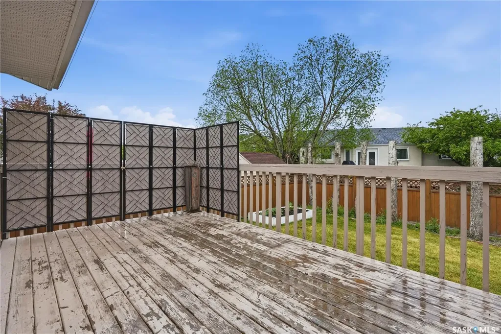 3676 Bishop Crescent E Regina SK S4Z 1A8