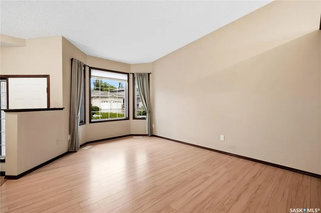 3676 Bishop Crescent E Regina SK S4Z 1A8
