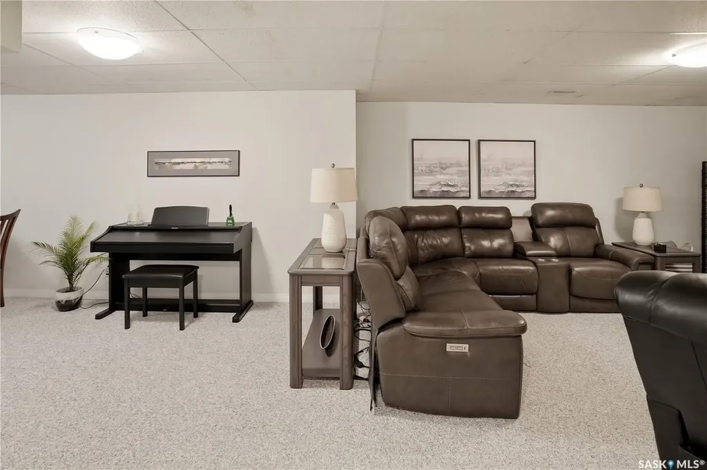 342 35th Street Battleford SK S0M 0E0