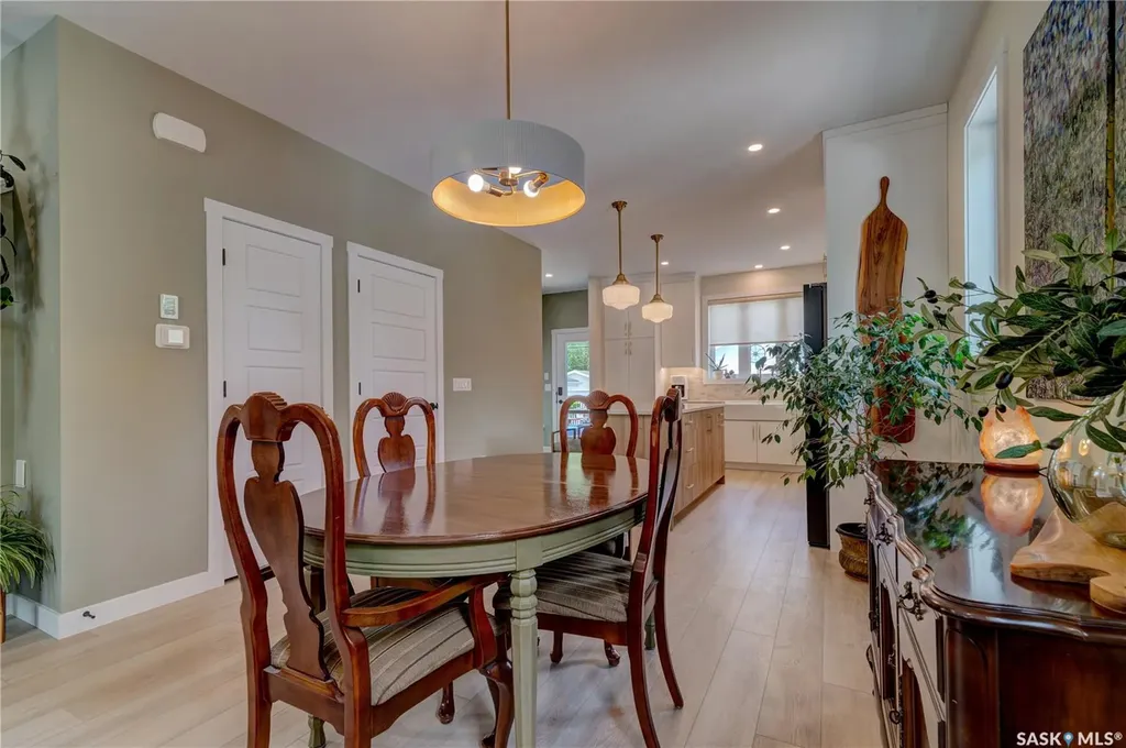 3022 Montague Street Regina SK S4S 1Z5