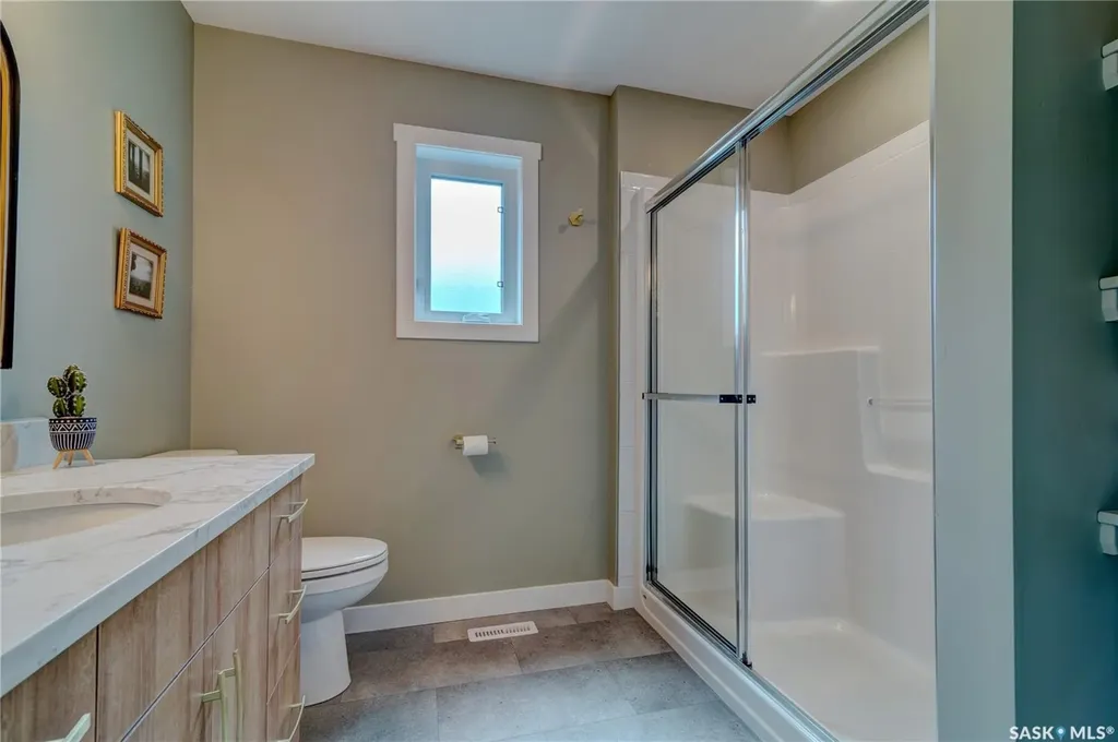 3022 Montague Street Regina SK S4S 1Z5