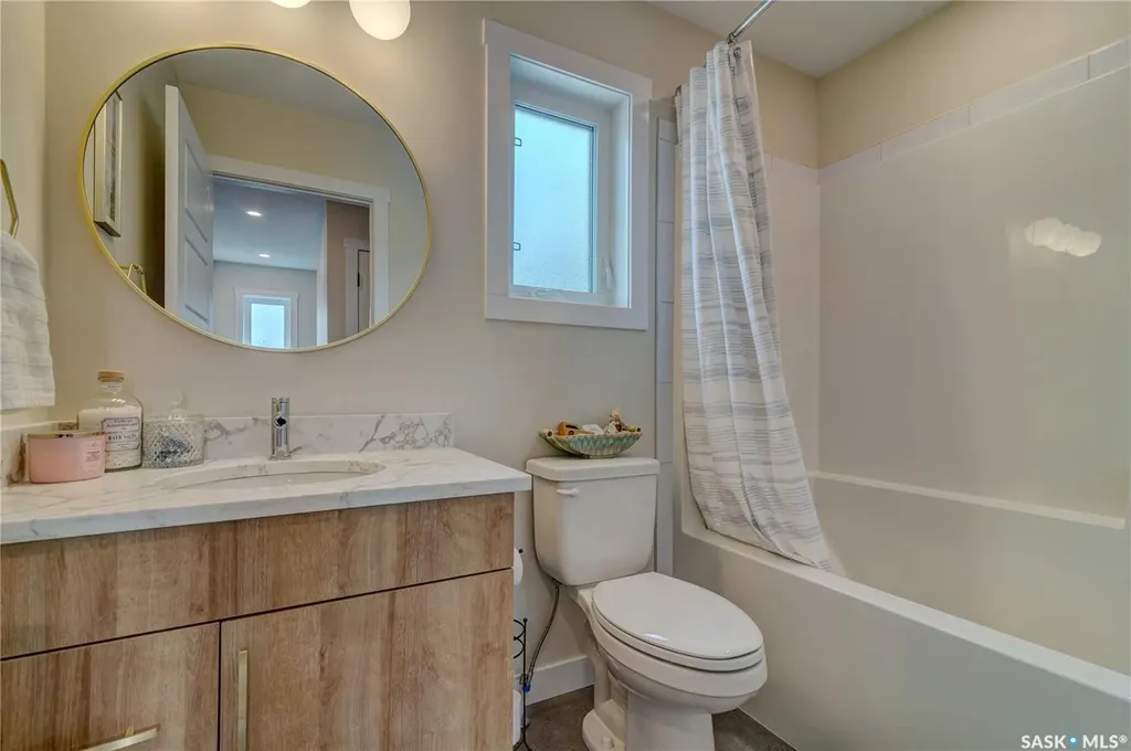 3022 Montague Street Regina SK S4S 1Z5