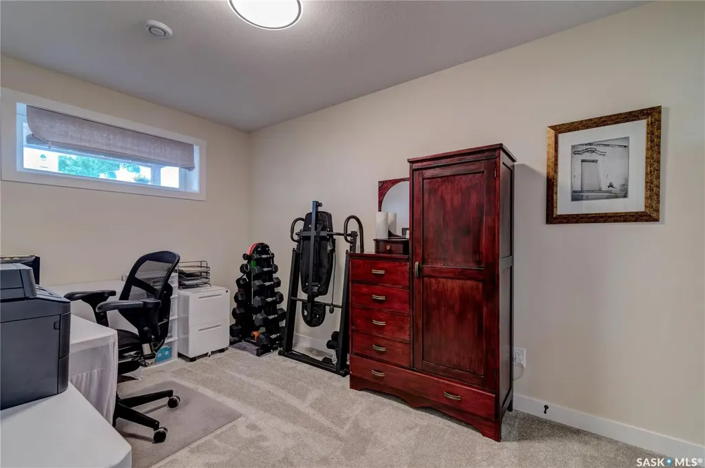 3022 Montague Street Regina SK S4S 1Z5