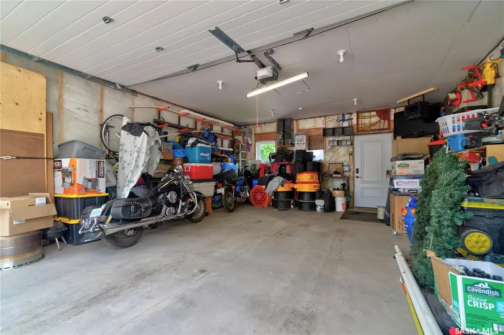 3022 Montague Street Regina SK S4S 1Z5