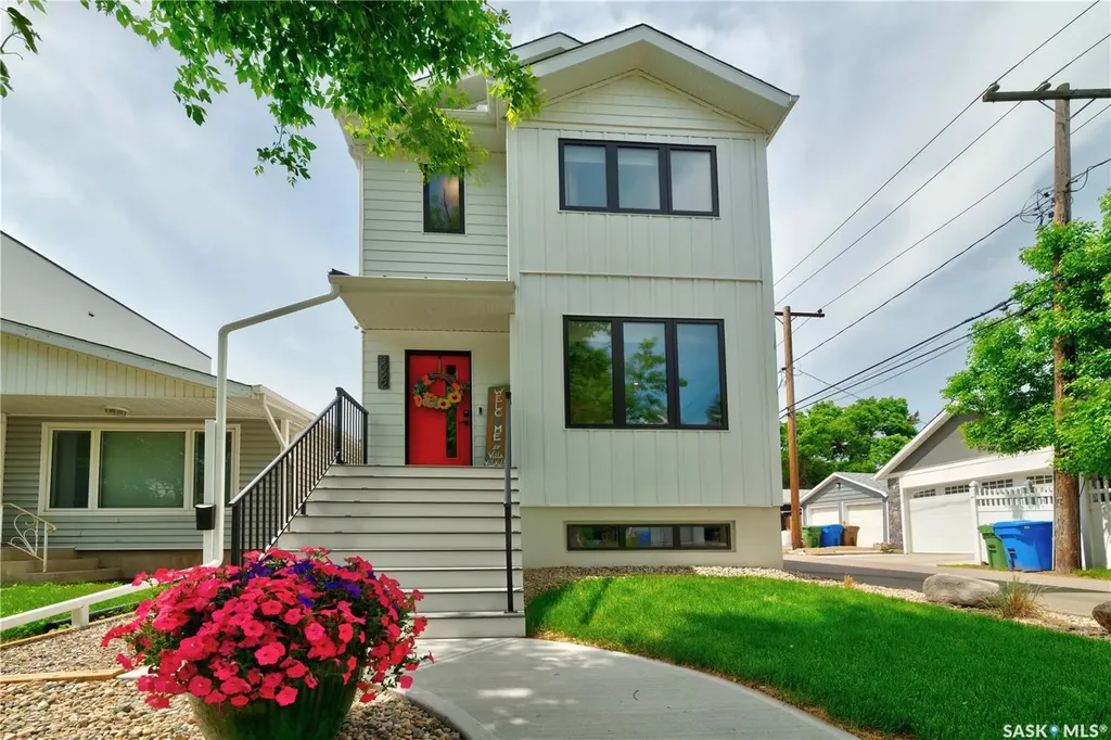 3022 Montague Street Regina SK S4S 1Z5