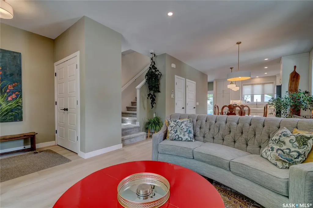 3022 Montague Street Regina SK S4S 1Z5
