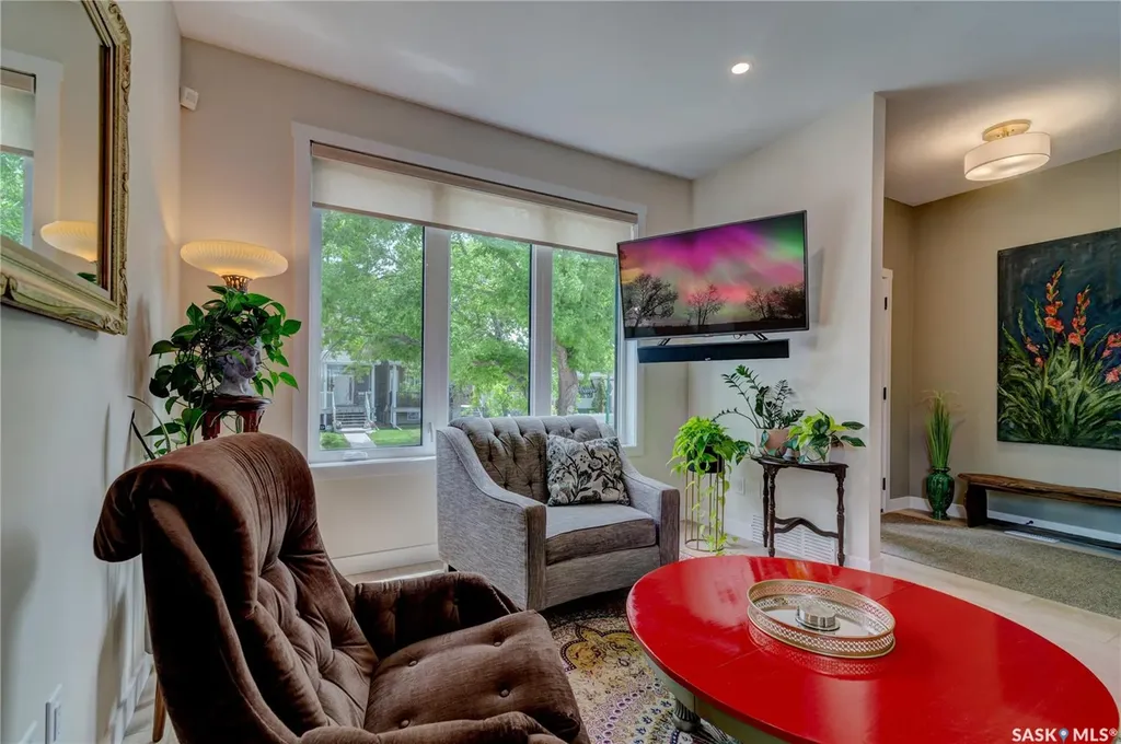 3022 Montague Street Regina SK S4S 1Z5