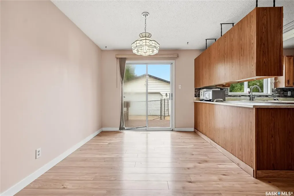 534 Nesbitt Lane Saskatoon SK S7L 6K9