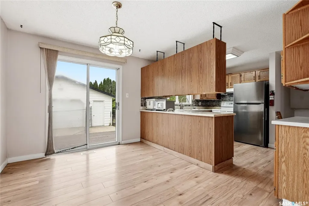 534 Nesbitt Lane Saskatoon SK S7L 6K9