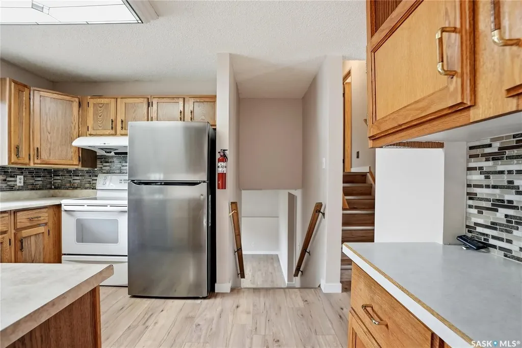 534 Nesbitt Lane Saskatoon SK S7L 6K9