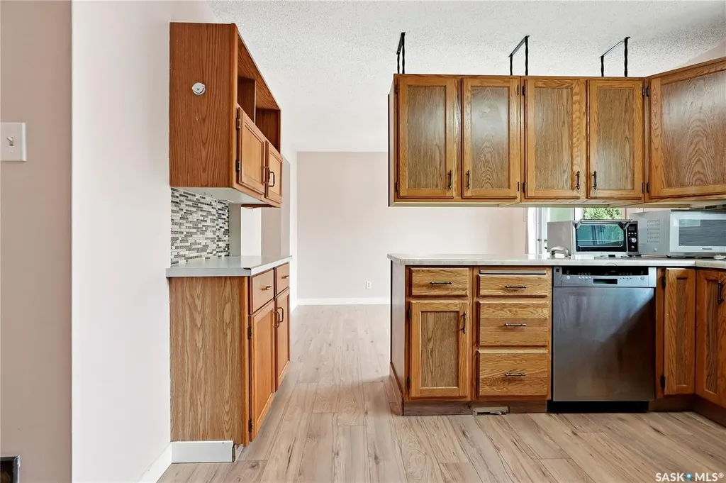 534 Nesbitt Lane Saskatoon SK S7L 6K9