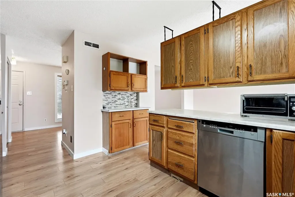 534 Nesbitt Lane Saskatoon SK S7L 6K9