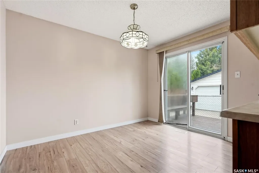 534 Nesbitt Lane Saskatoon SK S7L 6K9