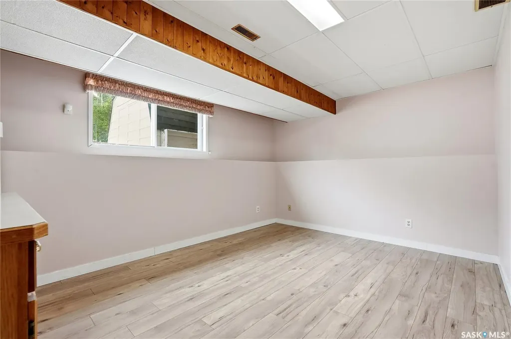 534 Nesbitt Lane Saskatoon SK S7L 6K9