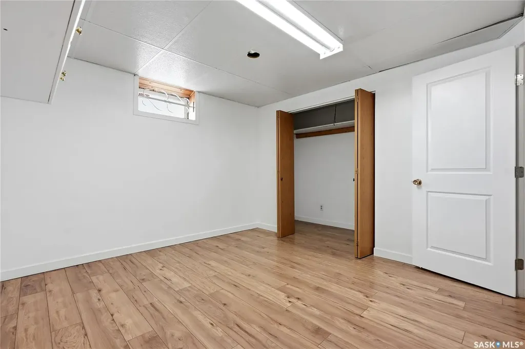 534 Nesbitt Lane Saskatoon SK S7L 6K9