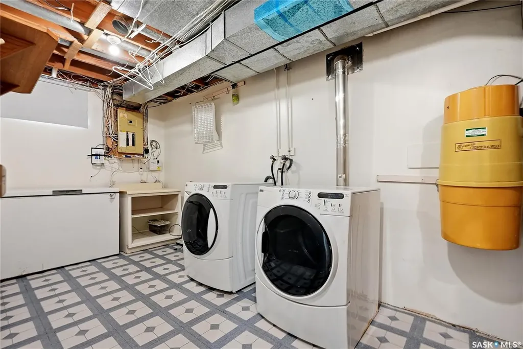 534 Nesbitt Lane Saskatoon SK S7L 6K9