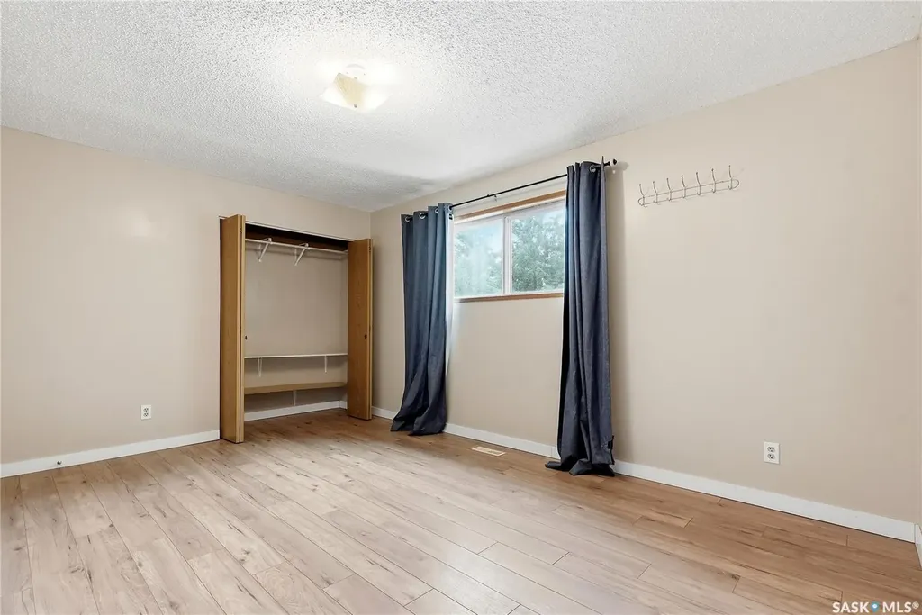 534 Nesbitt Lane Saskatoon SK S7L 6K9