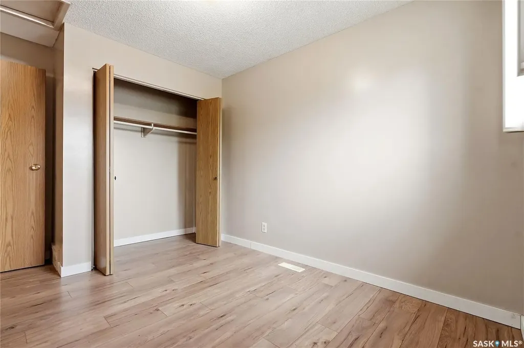 534 Nesbitt Lane Saskatoon SK S7L 6K9