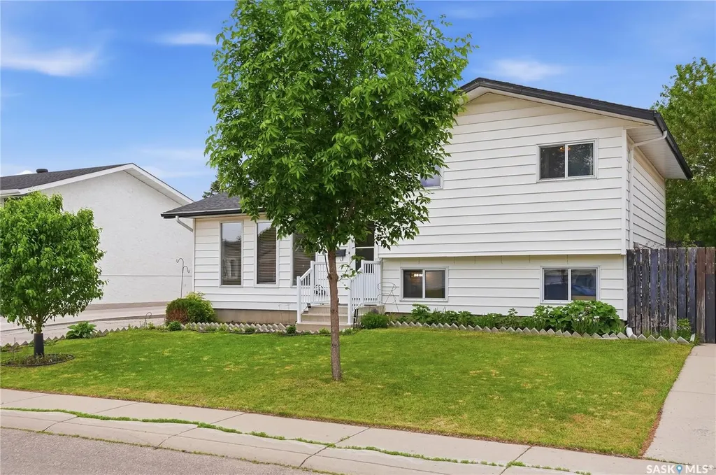 534 Nesbitt Lane Saskatoon SK S7L 6K9
