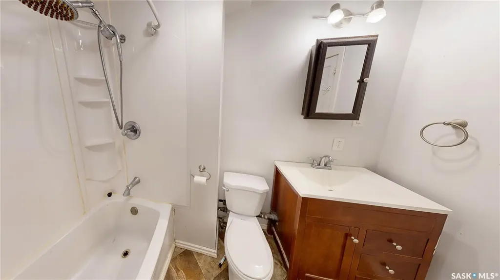 1277 Queen Street Regina SK S4T 4B5
