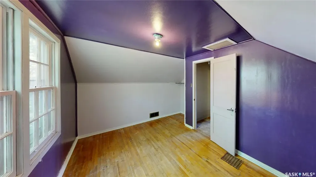 1277 Queen Street Regina SK S4T 4B5