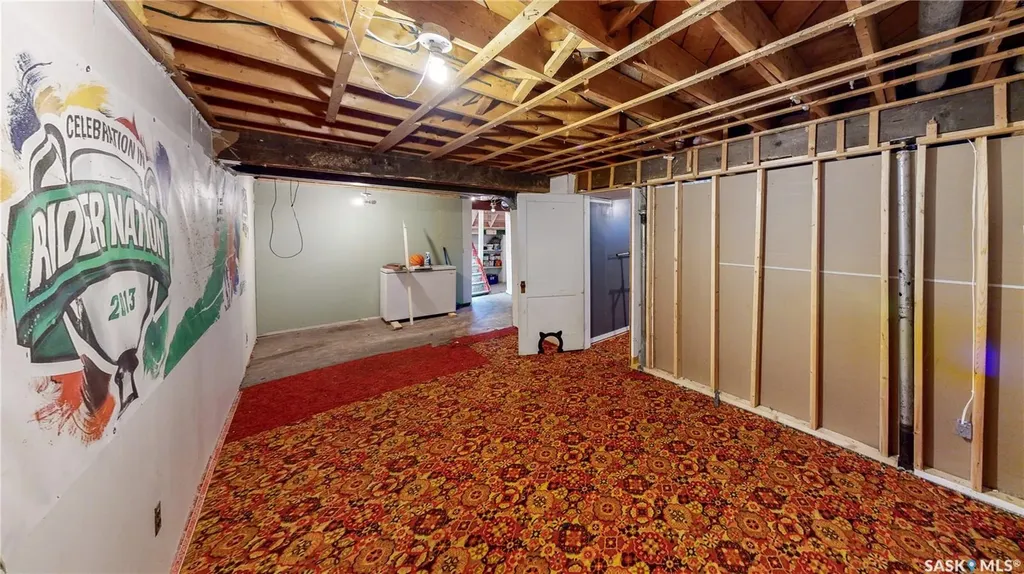 1277 Queen Street Regina SK S4T 4B5