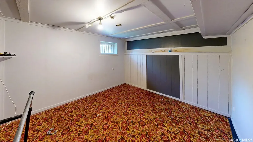 1277 Queen Street Regina SK S4T 4B5