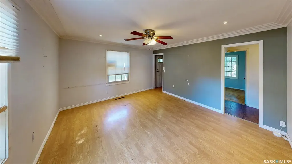 1277 Queen Street Regina SK S4T 4B5