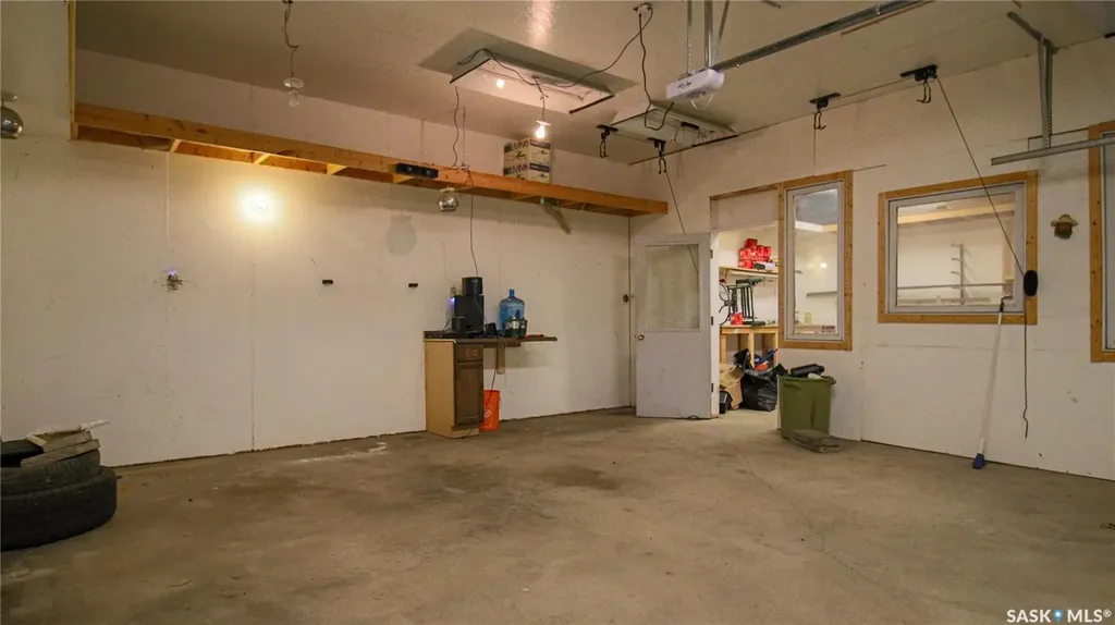1277 Queen Street Regina SK S4T 4B5