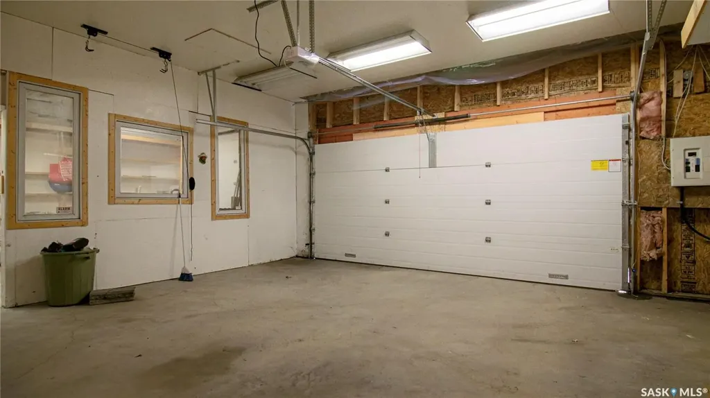 1277 Queen Street Regina SK S4T 4B5