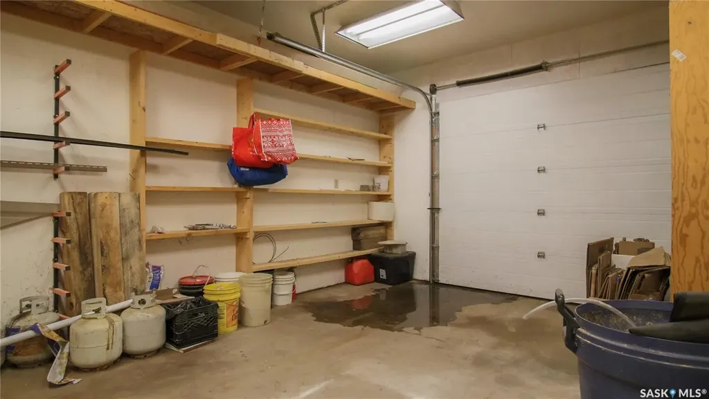 1277 Queen Street Regina SK S4T 4B5