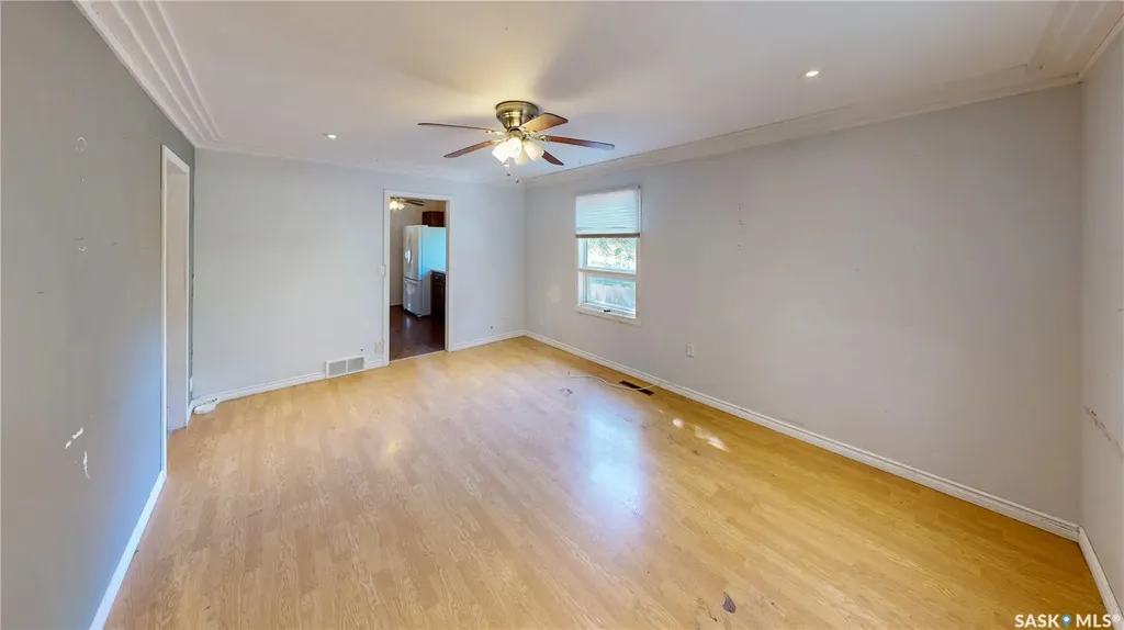 1277 Queen Street Regina SK S4T 4B5