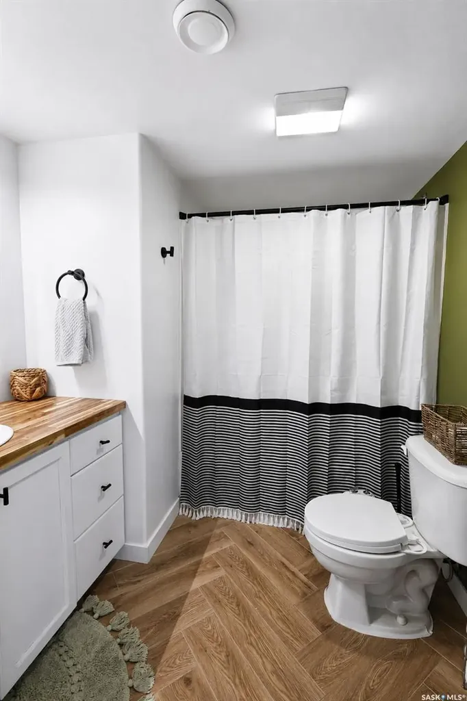 6 Dmyterko Bay Prince Albert SK S6V 8E8