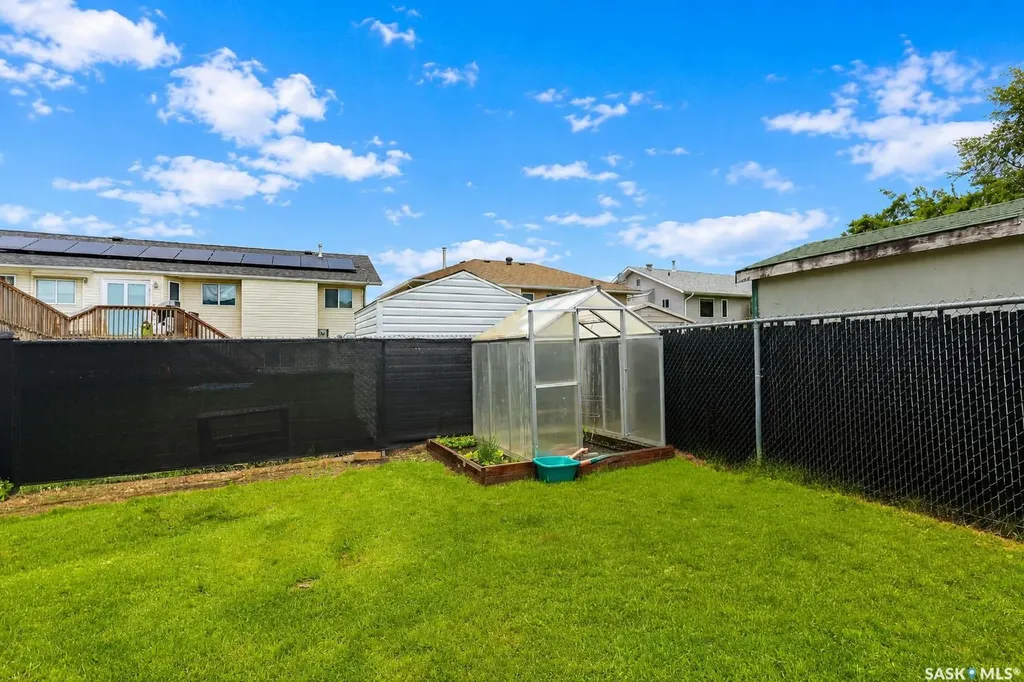 6 Dmyterko Bay Prince Albert SK S6V 8E8