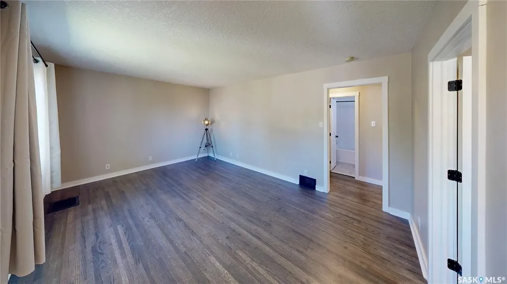 909 Arthur Street Regina SK S4T 4V6