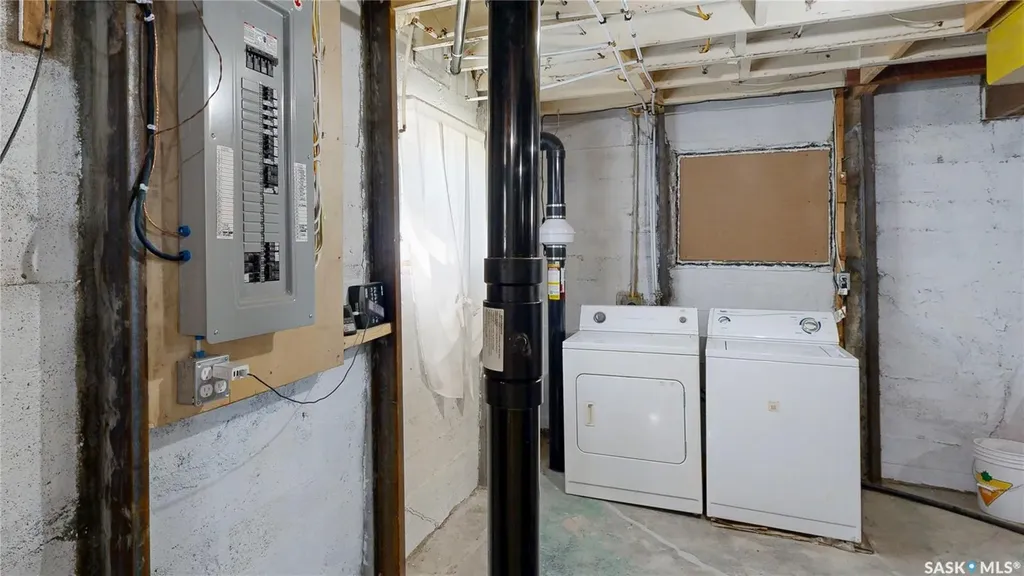 909 Arthur Street Regina SK S4T 4V6