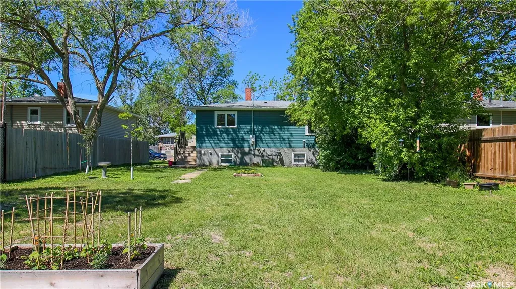909 Arthur Street Regina SK S4T 4V6