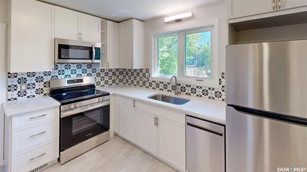 909 Arthur Street Regina SK S4T 4V6