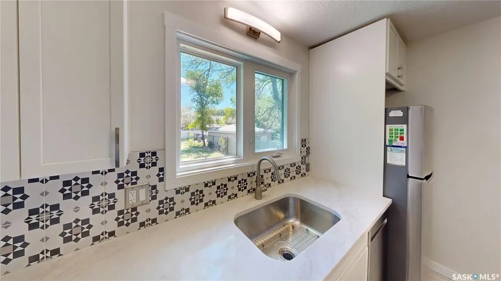 909 Arthur Street Regina SK S4T 4V6