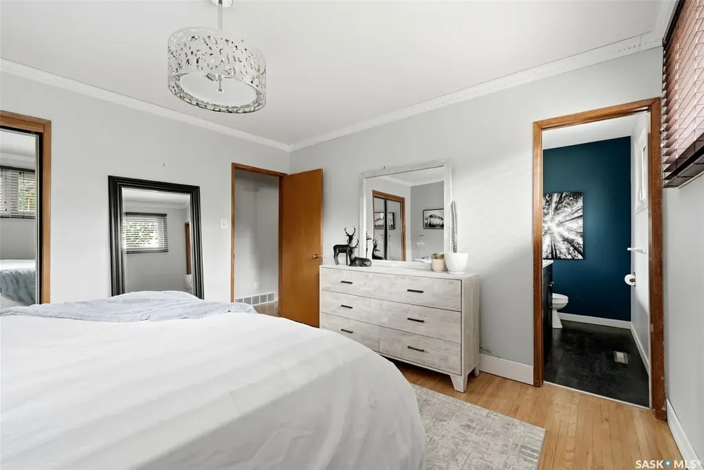 129 Mckee Crescent Regina SK S4S 5N7